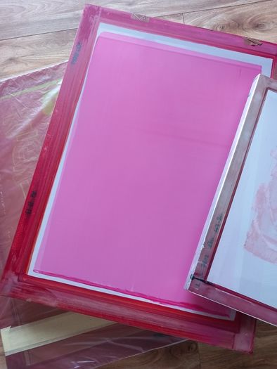 Screen printing equipment