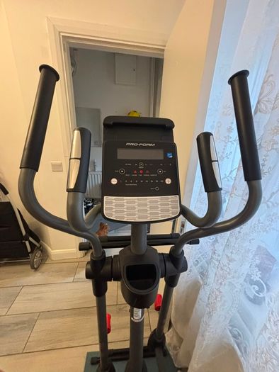 elliptical cross trainer