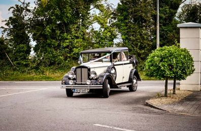 Regent wedding car
