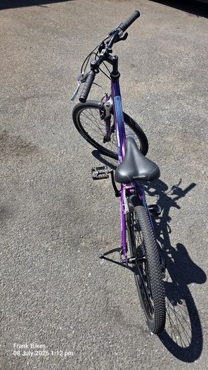 Giant 24" Hybrid Bike  8 Speed