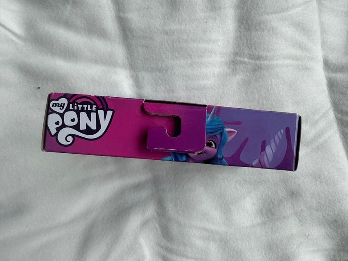 My Little Pony Crystal Adventure Izzy Moonbow new Please look at the pictures
