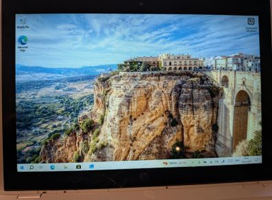 Laptop HP x2 10/p012ns detachable win10