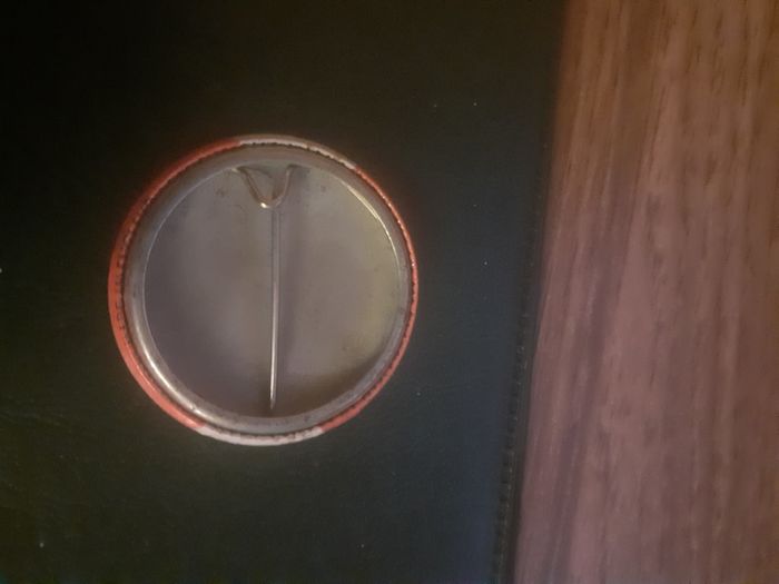old  lyons tea  pin