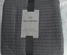 Kelly hoppen bedspread