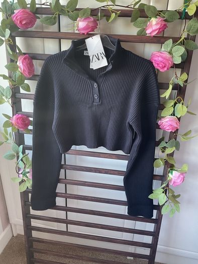 jumper Bnwt Zara navy cropped jumper with button neckline size small