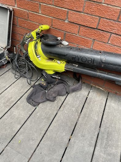 leaf blower