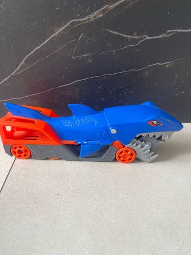 hot wheels shark