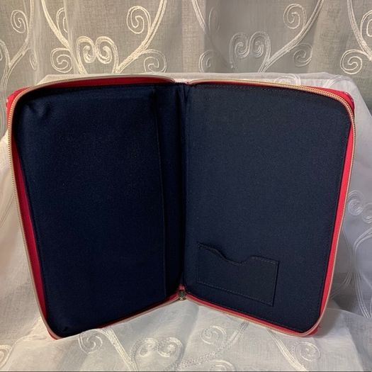 Brand new Tommy Hilfiger IPad 11inch Pink Case cover  Postage included