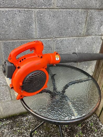 Lead blower Husqvarna