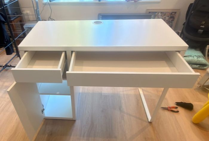 desk