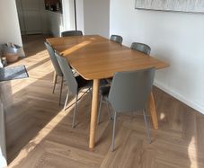 Oak Dining Table & 6 Chairs