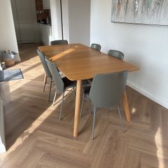 Oak Dining Table & 6 Chairs