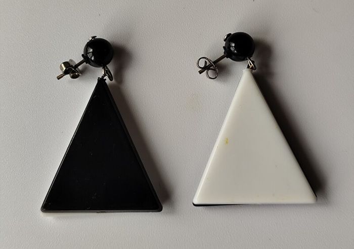 1980s Vintage Two Tone Triangle Geometric Earrings