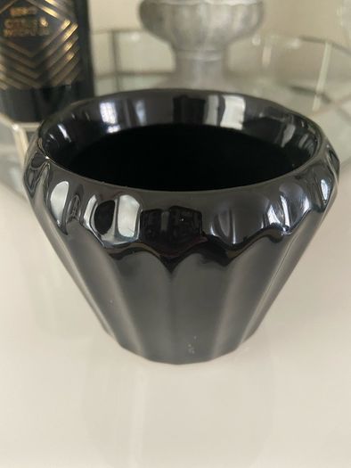 Black tea light candle holder