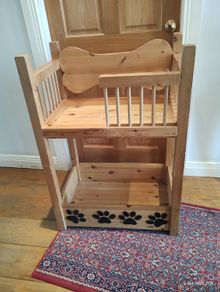 Pine cat bed (26123)