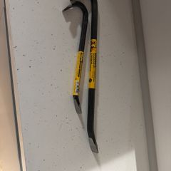 wrecking bars 18 &12inch roughneck brand new