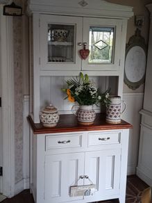 solid kitchen dresser delivery arranged