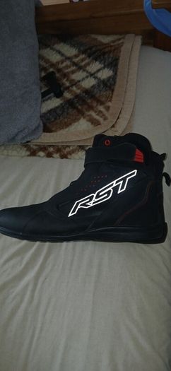 rst frontier boots