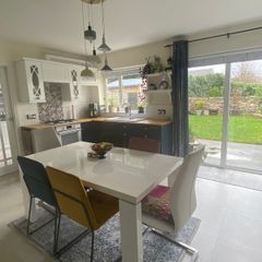 Kitchen/Dining table