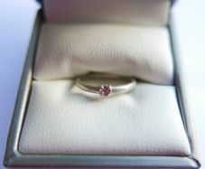 Vintage Serling Silver 925 Ruby Pebble Stacking Ring Size J1/2 - 1,2g