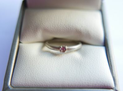 Vintage Serling Silver 925 Ruby Pebble Stacking Ring Size J1/2 - 1,2g