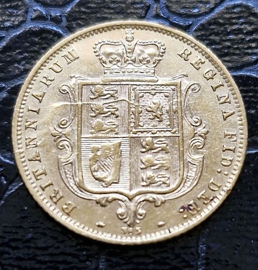 1872 - Die 365 Young Victoria Shield Reverse Half Sovereign Excellent condition with nice die cracks.
