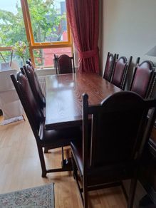 Dark Oak Dining Room Table with 8 Chairs Mint Condition