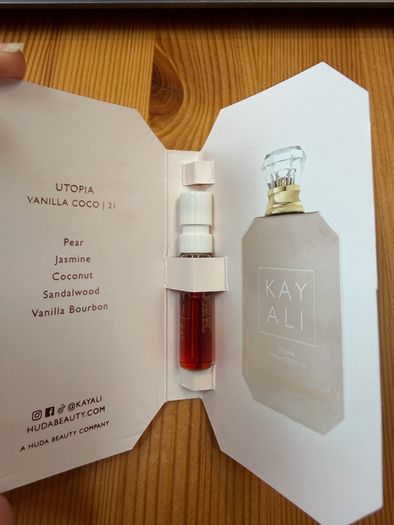 Kayali - Utopia Vanilla Coco Sample