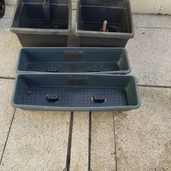 Set of four self-Watering square & Railing Planters