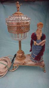 antiques lamp