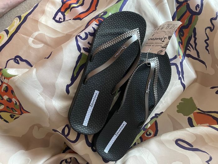 IPANEMA Gun Black Bossa Soft Flip Flops