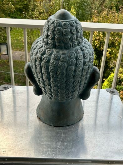 Buddha head