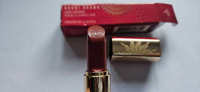 Bobbi Brown Luxe Lipstick in Claret 04