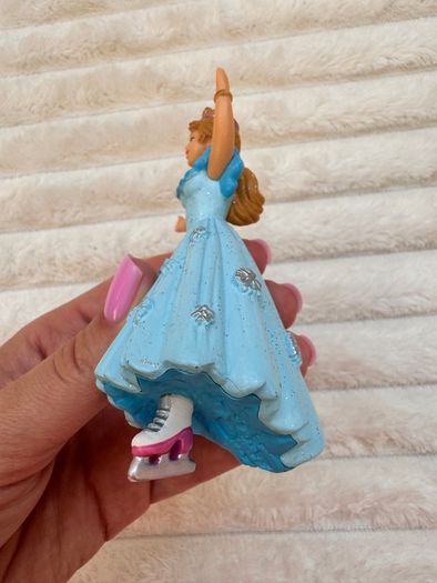 Papo Blue Princess Skating Figure 2016 Figure Skater Ice Skates Crown approx. 10 cm. Used Please see photos