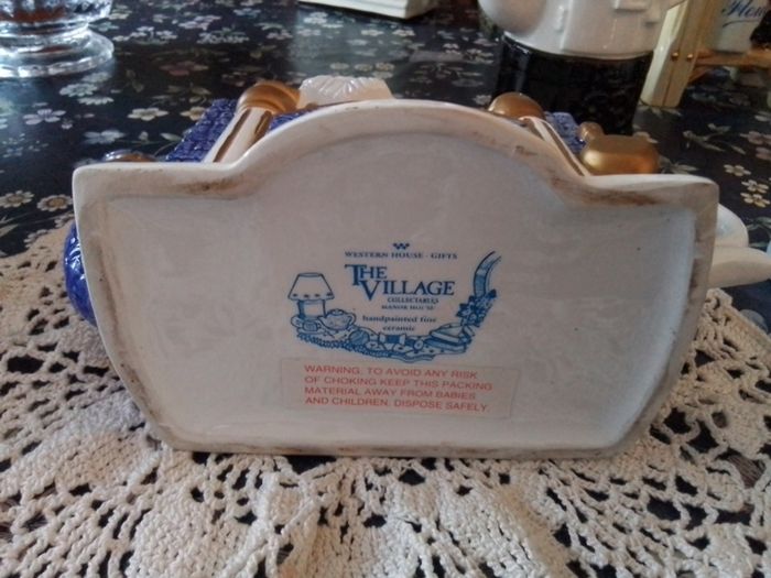 The Manor House Novelty Teapot