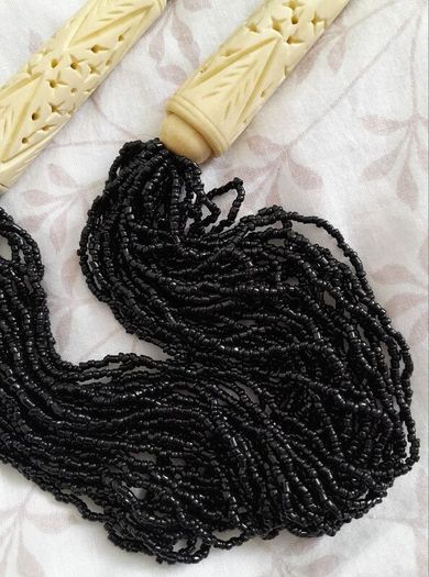 NECKLACE - Vintage - Carved - Black Glass Beads