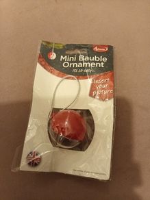 Create your own personalised christmas bauble