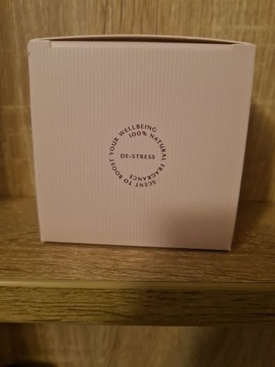 NEOM Wellbeing London. Real Luxury Scented Candle (Travel) RRP 23,00.