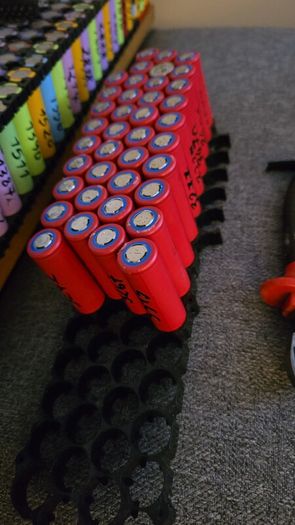 I'm looking for used or broken 18650 battery packs/cells