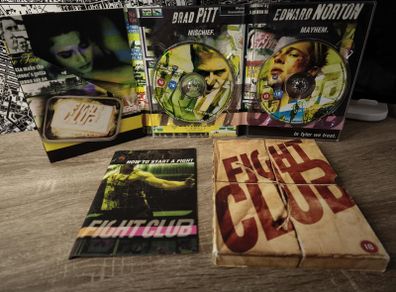 Fight Club ! DVD ! 2 - Disc Collector's Edition ! 2000 ! Brad Pitt !