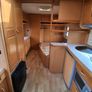 Hobby twin axle fixed bed with walk in bathroom Image 3