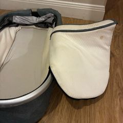 Uppababy cot with water and insect cover