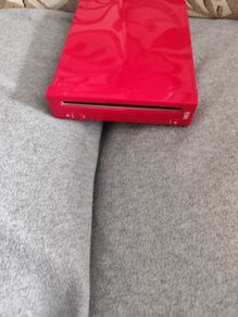 Red Nintendo Wii