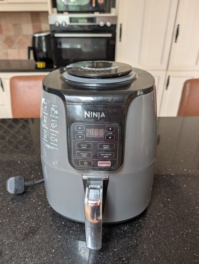 Ninja air fryer in excellent condition