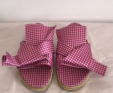 No. 21 gingham flats - sz 6.5