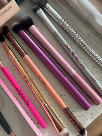 Makeup brushes new 100% genuine