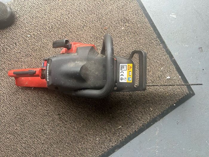 Chain saw. Jonsered CS2141 S