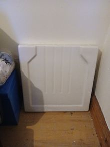 white ceramic dish drainer
