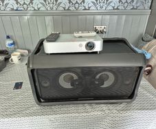 LG rk7 XBoom 550 watt Speaker and projector
