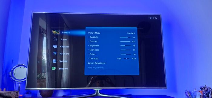 Samsung 60 inches D8000 Series 8 Smart 3D LED TV
